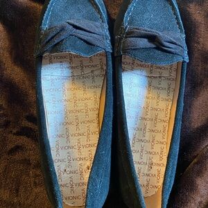 Vionic Black Flats Comfortable Slip-On Loafers